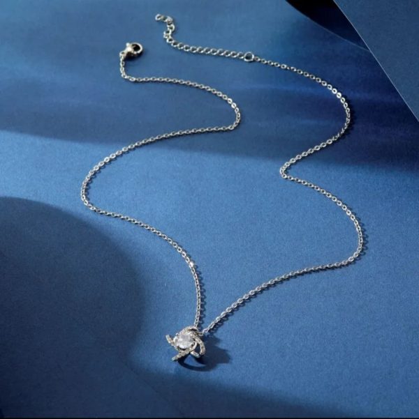 Leaf Clover Necklace