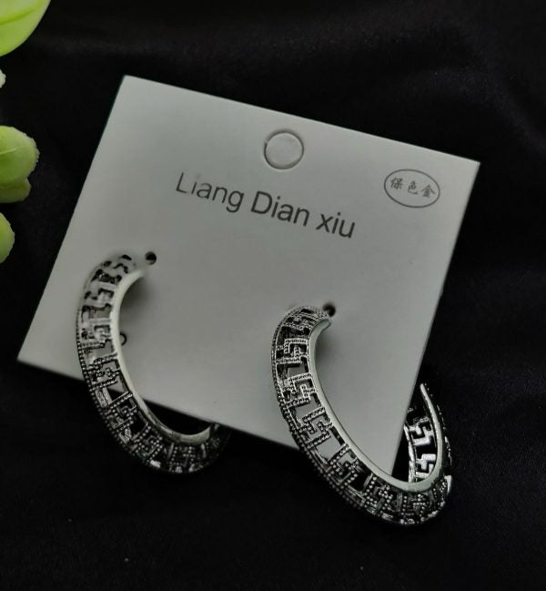 Exquisite Antique-style Crescent Hoop Earrings – Tarnish Free Elegance | Best Quality Earrings For Girls & Women | Luxury Look Earrings (silver) - GOAT Mart