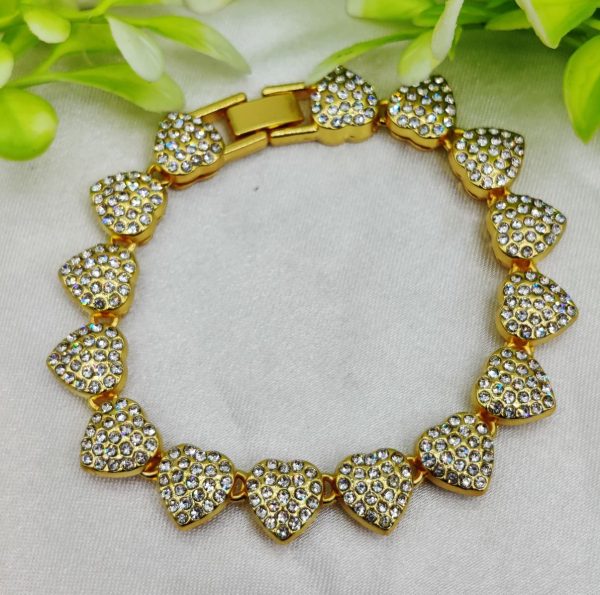Exquisite Adjustable Heart Crystal Bracelet – Imported Elegance | Best Quality Artificial Bracelet For Girls & Women | Bracelet For Every Occasion | Elegant Design - GOAT Mart