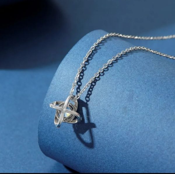 Leaf Clover Necklace