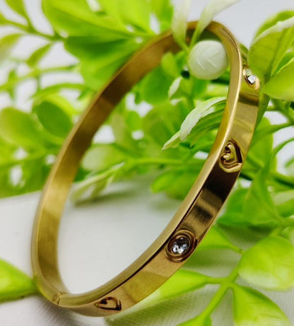 Cartier Heart Charm Bracelet - Luxury Artificial Bracelet for Women & Girls - Elegant Design for All Occasions - GOAT Mart