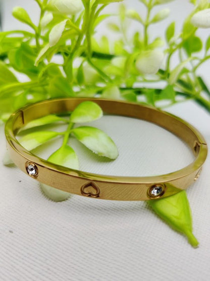 Cartier Heart Charm Bracelet - Luxury Artificial Bracelet for Women & Girls - Elegant Design for All Occasions - GOAT Mart