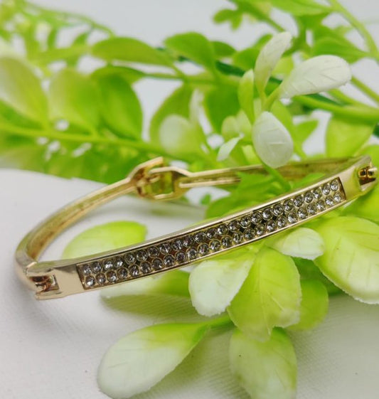 Crystal-embellished Bracelet – Elegance Redefined! | Best Quality Artificial Bracelet For Girls & Women - GOAT Mart