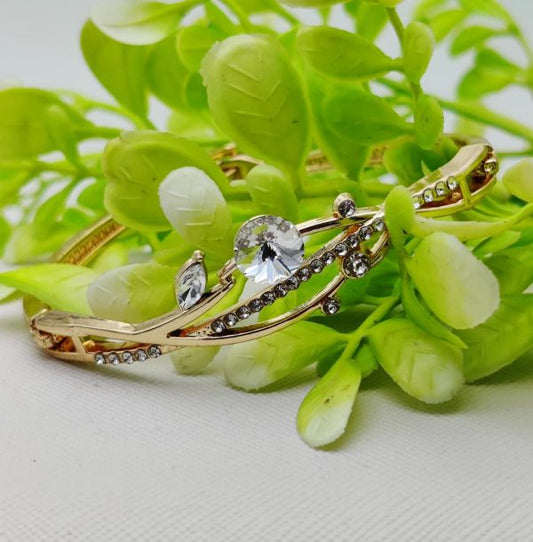 Crystal Vine Bracelet - Best Quality Artificial Bracelet for Girls & Women - GOAT Mart