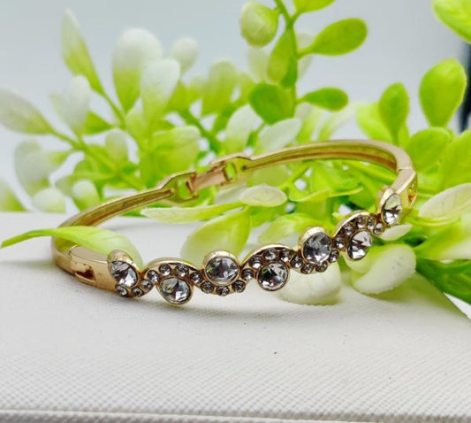 Crystal Bracelet for Women | Best Quality Artificial Bracelet for Effortless Elegance - GOAT Mart