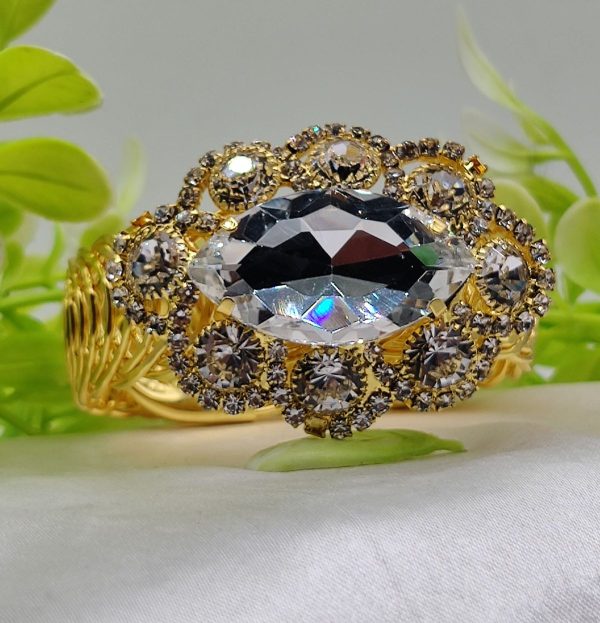 Exquisite Oval Crystal Bracelet - Adjustable Luxury Jewelry for Women & Girls - GOAT Mart