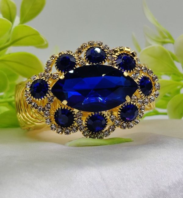 Exquisite Oval Crystal Bracelet - Adjustable Luxury Jewelry for Women & Girls - GOAT Mart